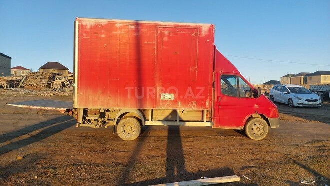 Ford Transit-7