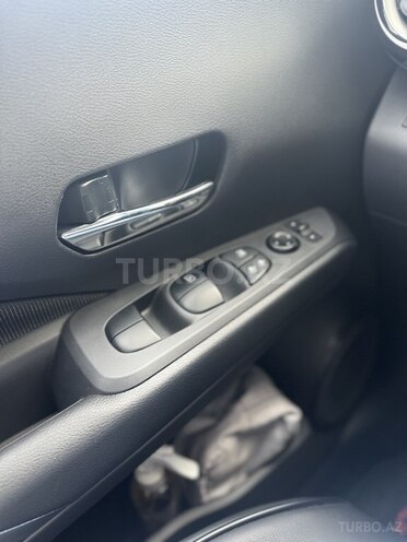 Nissan Kicks 2023, 10,400 km - 1.6 л - Bakı