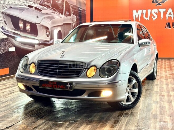 Mercedes E 270-7