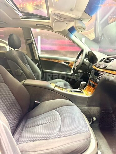 Mercedes E 270-15