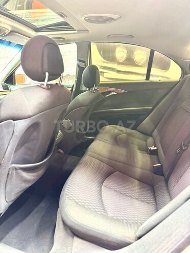 Mercedes E 270-13