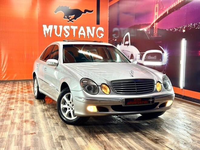 Mercedes E 270-6