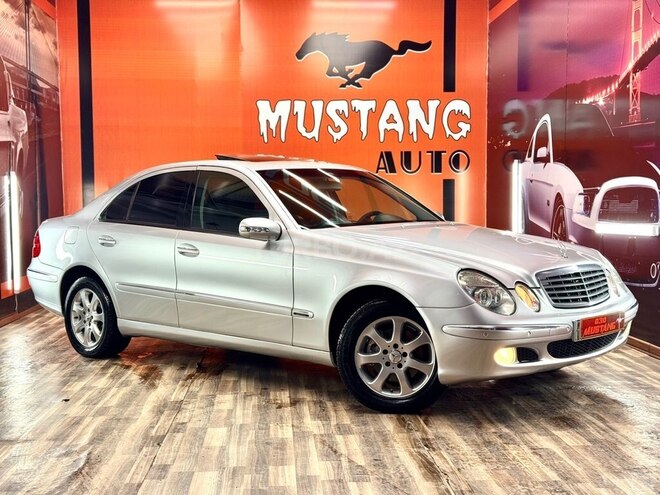 Mercedes E 270-3