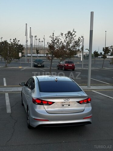 Hyundai Elantra 2016, 144,841 km - 2.0 л - Bakı