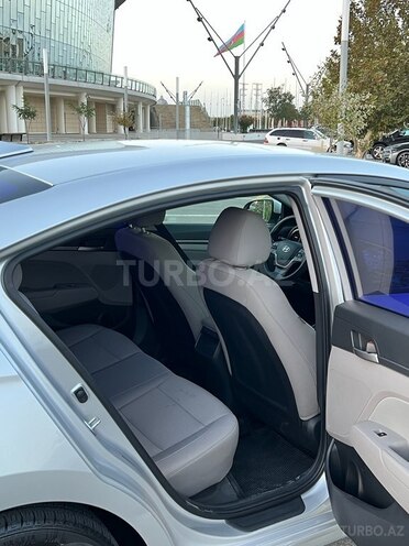 Hyundai Elantra 2016, 144,841 km - 2.0 л - Bakı