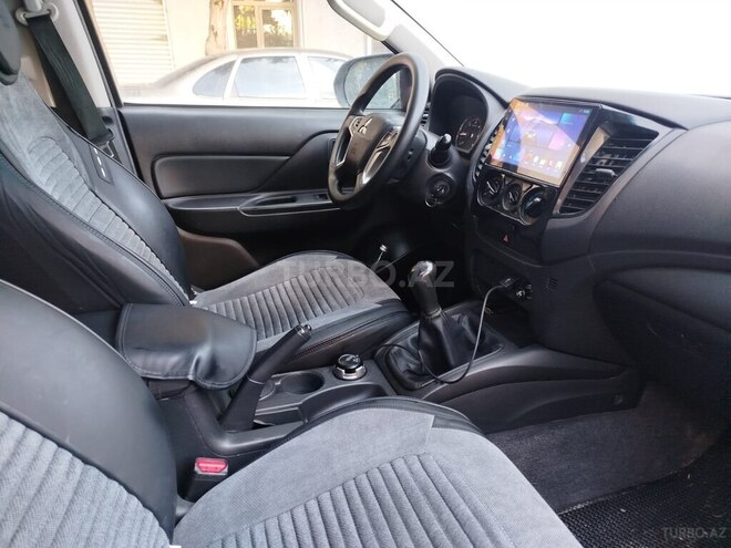 Mitsubishi L200 2021, 250,000 km - 2.5 л - Bakı