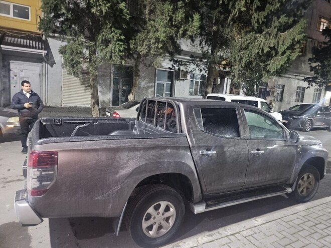 Mitsubishi L200 2021, 250,000 km - 2.5 л - Bakı