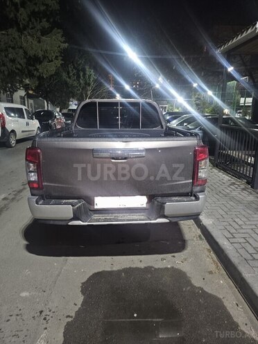 Mitsubishi L200 2021, 250,000 km - 2.5 л - Bakı