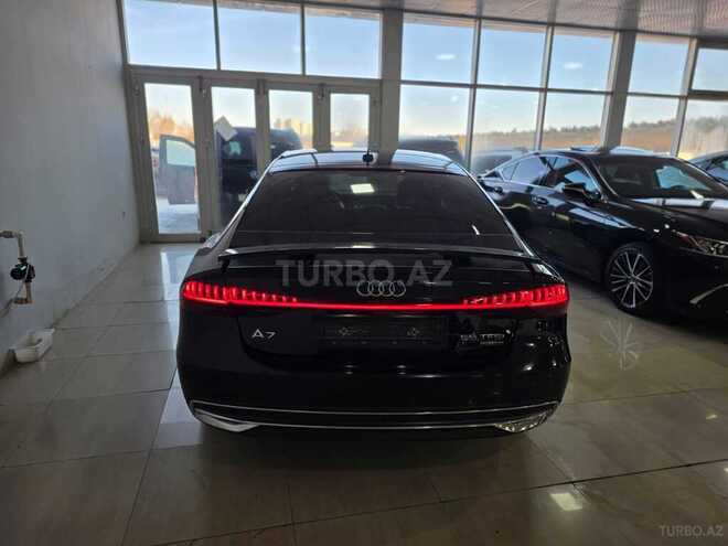 Audi A7-10
