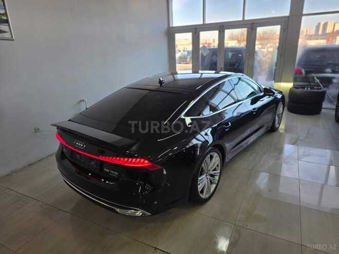 Audi A7-13