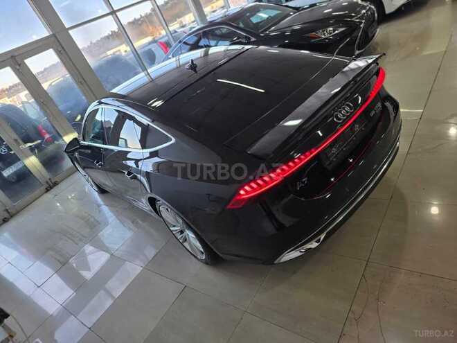Audi A7-14