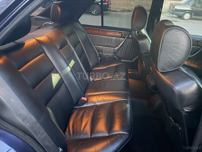 Mercedes E 320 1994, 293,355 km - 3.2 l - Bakı