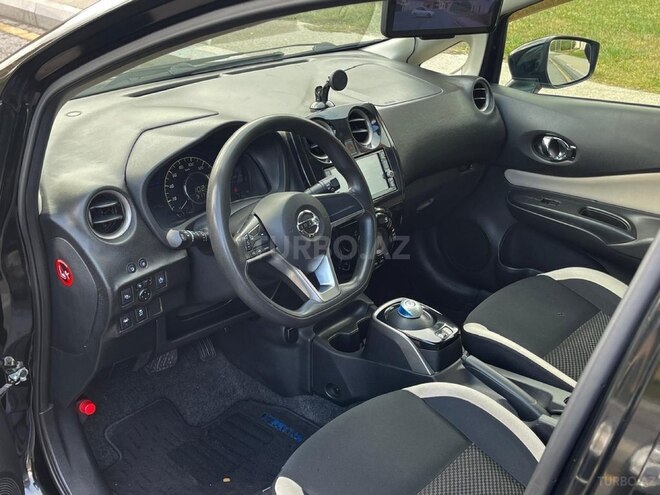 Nissan Note-7