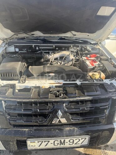 Mitsubishi Pajero 2008, 243,992 km - 3.0 l - Bakı