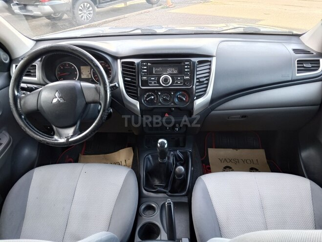 Mitsubishi L200-6
