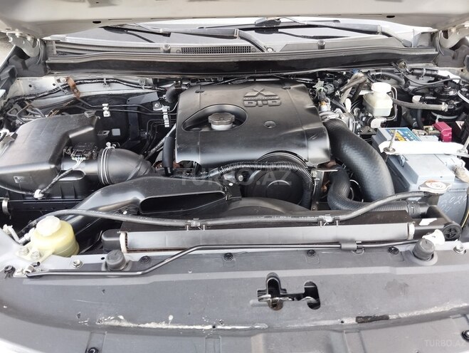 Mitsubishi L200-15