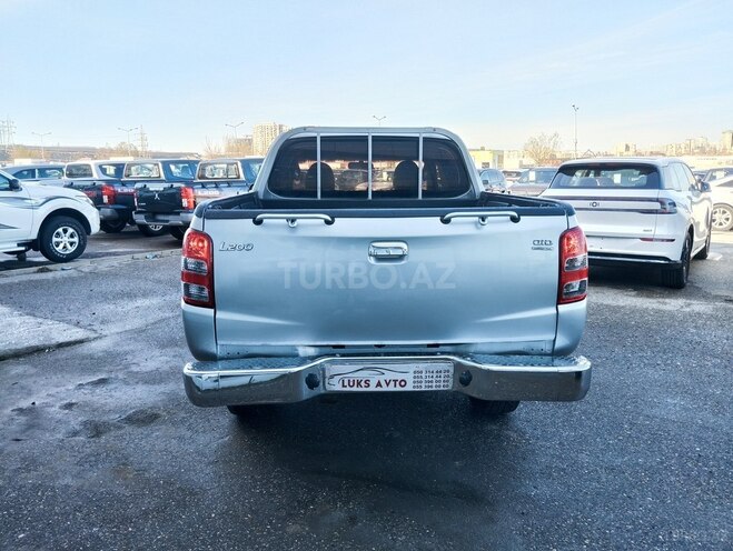 Mitsubishi L200-5