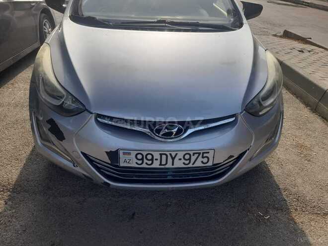 Hyundai Elantra-1