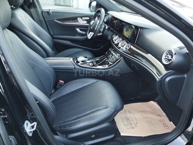 Mercedes E 300-8