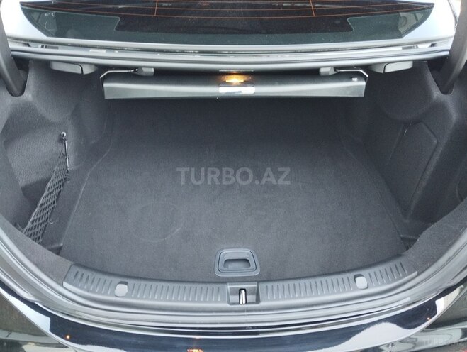 Mercedes E 300-18