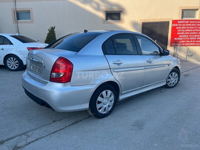 Hyundai Verna 2009, 333,450 km - 1.5 л - Bakı