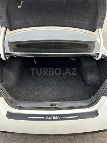 Nissan Altima-5