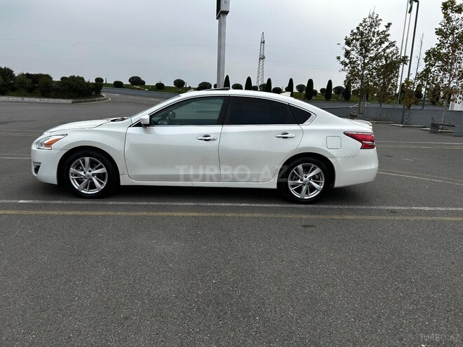 Nissan Altima-11