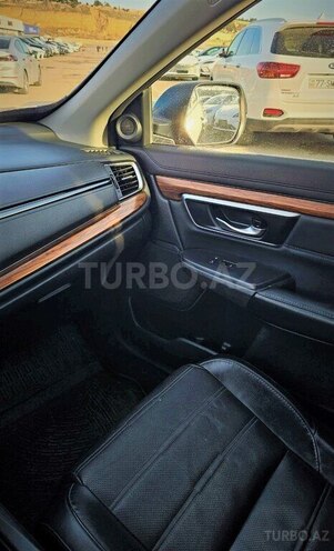 Honda CR-V-8