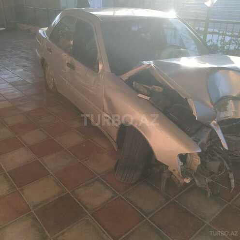 Mercedes C 200 1999, 215,000 km - 2.0 l - Cəlilabad
