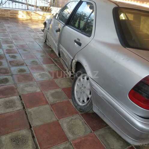 Mercedes C 200 1999, 215,000 km - 2.0 l - Cəlilabad