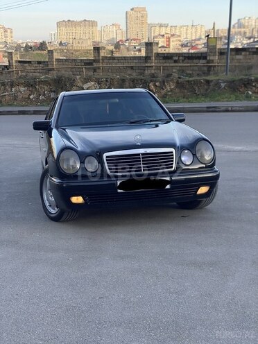 Mercedes E 240 1997, 245,540 km - 2.4 l - Bakı