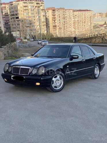Mercedes E 240 1997, 245,540 km - 2.4 l - Bakı