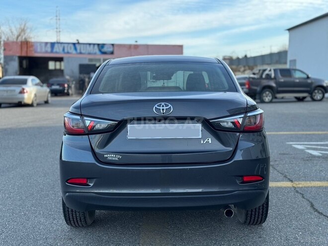 Toyota Yaris iA 2016, 181,800 km - 1.5 л - Bakı