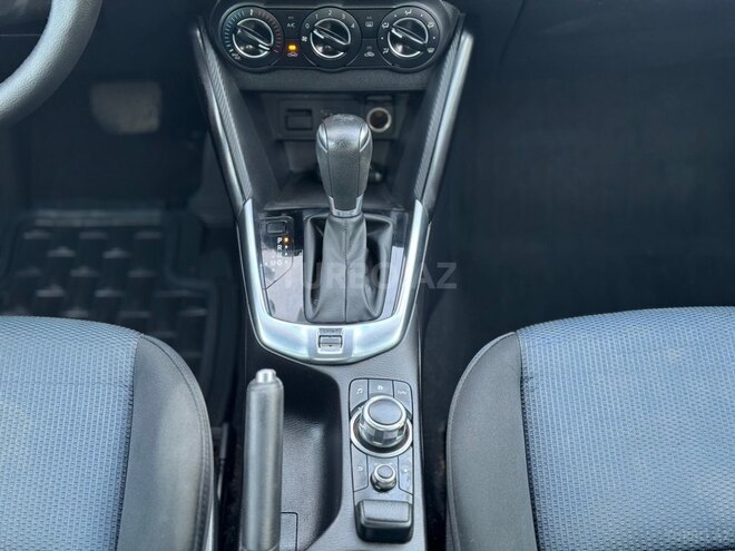 Toyota Yaris iA 2016, 181,800 km - 1.5 л - Bakı