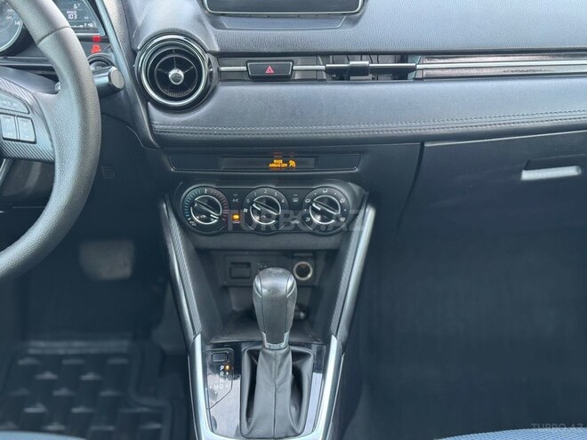 Toyota Yaris iA 2016, 181,800 km - 1.5 л - Bakı