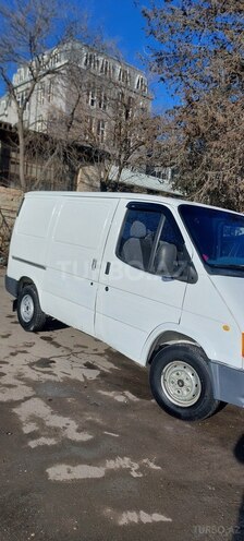 Ford Transit-4