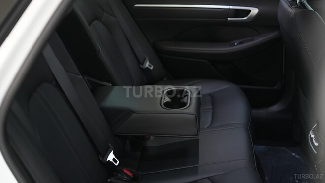 Hyundai Sonata-21