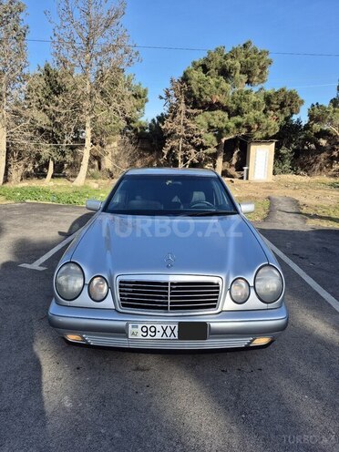 Mercedes E 240 1998, 380,000 km - 2.4 l - Bakı