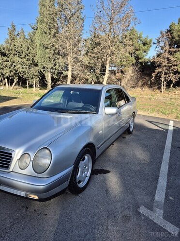 Mercedes E 240 1998, 380,000 km - 2.4 l - Bakı