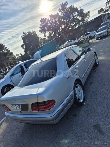 Mercedes E 240 1998, 380,000 km - 2.4 l - Bakı