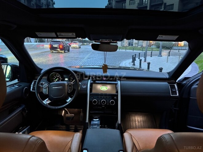 Land Rover Discovery-5