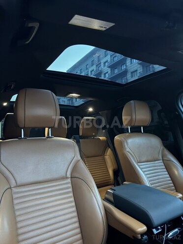 Land Rover Discovery-6