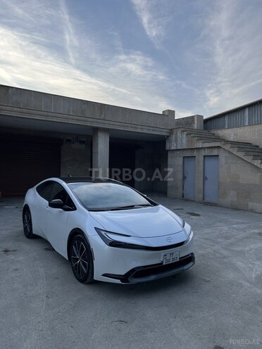 Toyota Prius-3