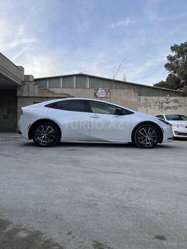 Toyota Prius-9