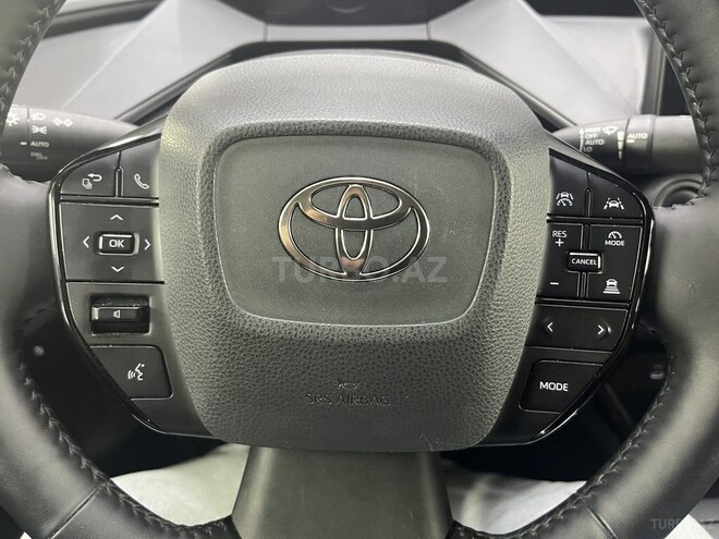 Toyota Prius-14