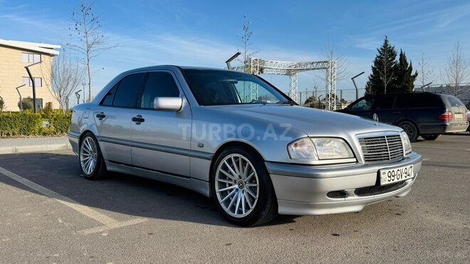 Mercedes C 220 1998, 381,500 km - 2.2 l - Salyan