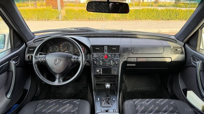 Mercedes C 220 1998, 381,500 km - 2.2 l - Salyan