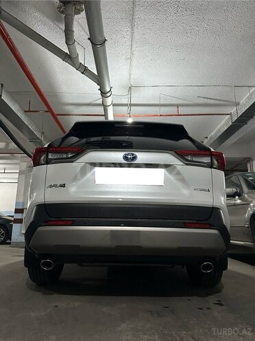 Toyota RAV4-4
