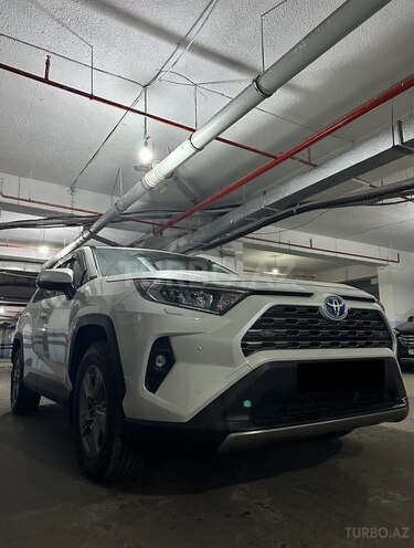 Toyota RAV4-1