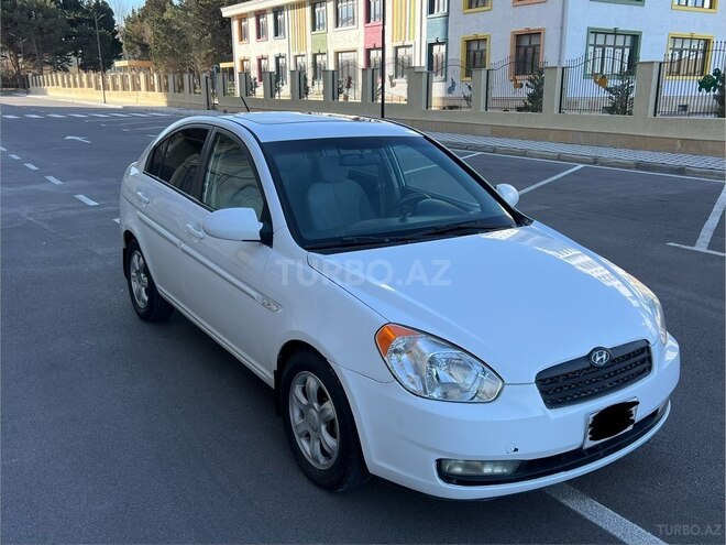 Hyundai Accent-9